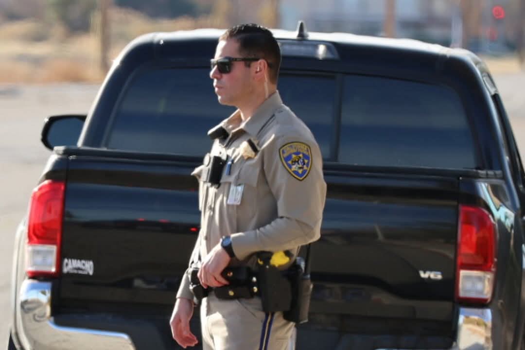 PURSUIT CHP in pursuit Divsion Street and Avenue H..black pickup truck fled from a traffic stop...additional units enroute code 3: eastbound on Avenue H from Division Street  2: southbound 20th Street East from Avenue H 3: vehicle stopping 20th