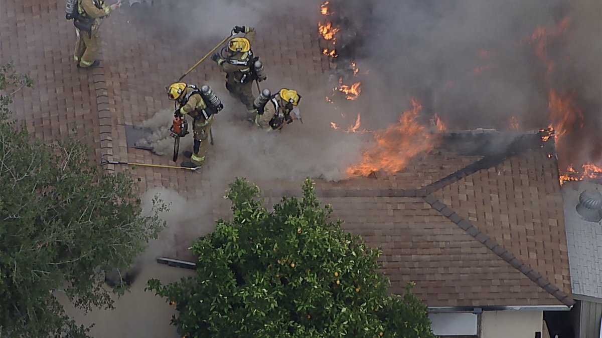Arleta House Fire: 28 @LAFD firefighters battled the flames for about 20 minute at this one-story home in the 13000 block of W Reliance this morning. No injuries were reported. The fire appears to have started in the backyard and spread to the primary residence