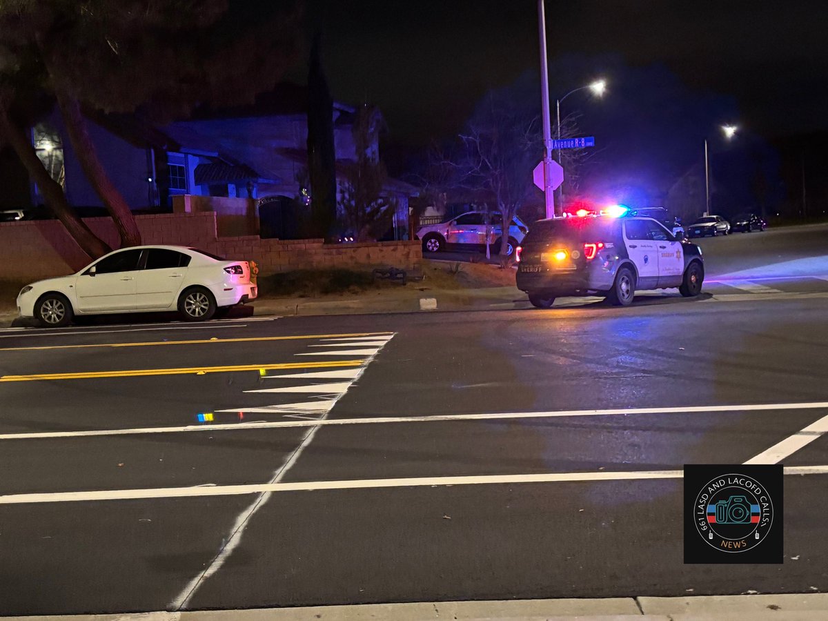 Palmdale,ca: 902t/902r(traffic collision with injures/rescue responding) Gilworth Ave and Ave R-8, vehicle vs pedestrian