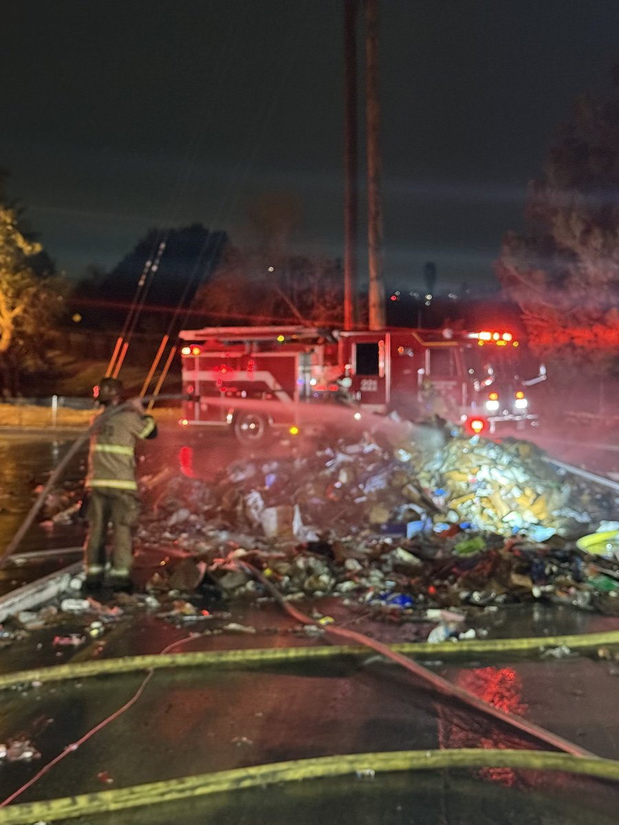 SAN BERNARDINO: SBCoFD on scene Commercial structure fire 1100 block S Tippecanoe. Debris fire in large recycling plant. Firefighters working with facility crews to break apart piles and move them to exterior for extinguishment. No injuries reported