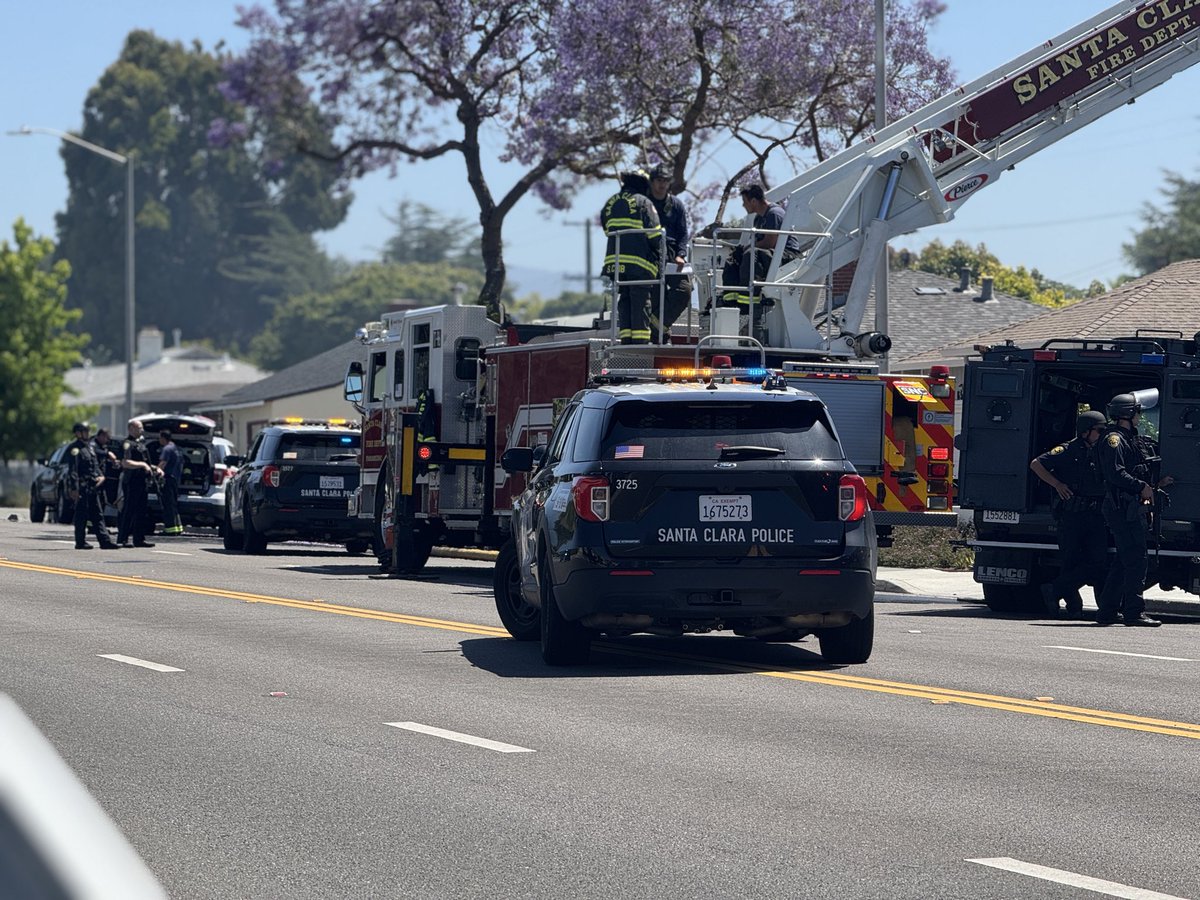 SCPD and neighboring Law Enforcement Agencies are currently on scene on the 600 Block of Enright Ave investigating an Active Crime scene. Multiple SWAT and Tactical Units currently on scene