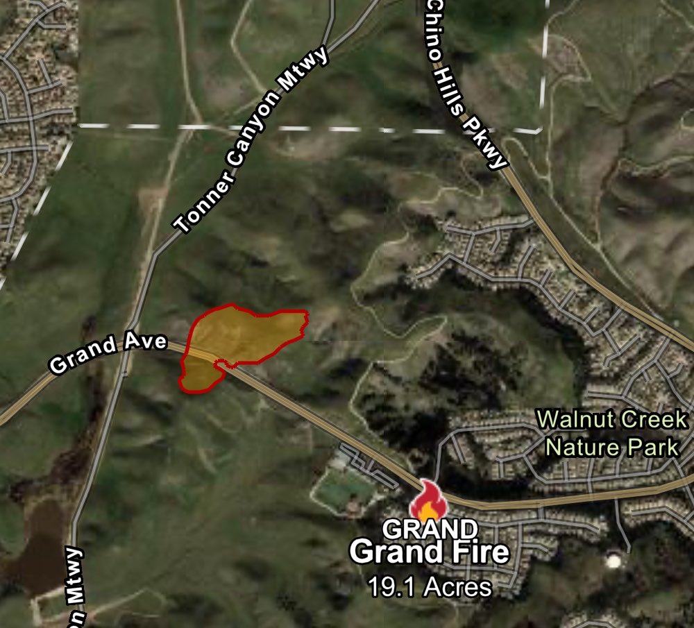 GrandFire Aircraft Assisting. LACoFD Copters 11, 22, Helitanker 55. CalFire Copter 601. No Additional s at this Time, likely 19 acres, with an earlier Potential of 100-200 acres.OES Intel 24 has Mapped the GrandFire at 19.3 acres 