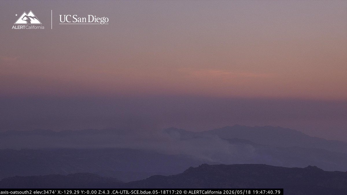 SandyFire Here’s a view of Mapped Perimeter 1,364 acres, at 6:56 PM. Haven’t heard much Radio Traffic except from Aircraft and Resources being Requested, Evacuation Orders and Warnings remain the same this Evening. An Intel Flight will map the Fire again tomorrow Morning.