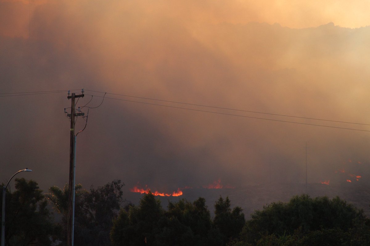 This is how the VeronaFire was looking after it flared up pushing downhill towards Hemet Golf Club and the Surrounding Homes