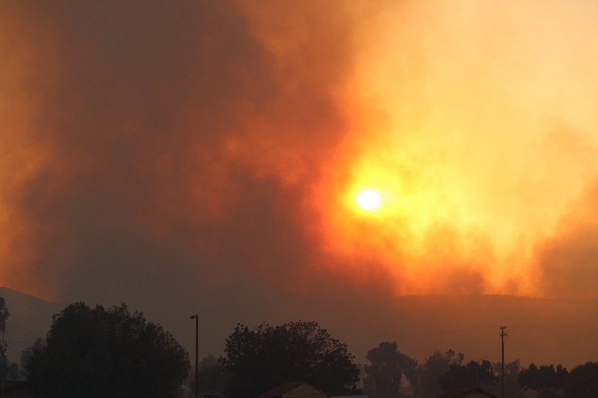 This is how the VeronaFire was looking after it flared up pushing downhill towards Hemet Golf Club and the Surrounding Homes