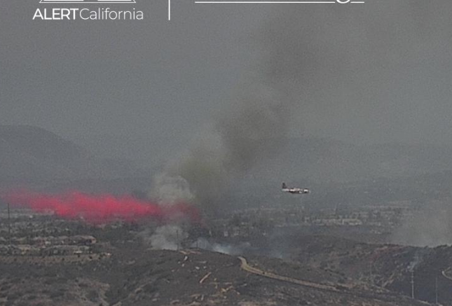 SorrentoFire Tanker 122 dropping on a flare up on the north side
