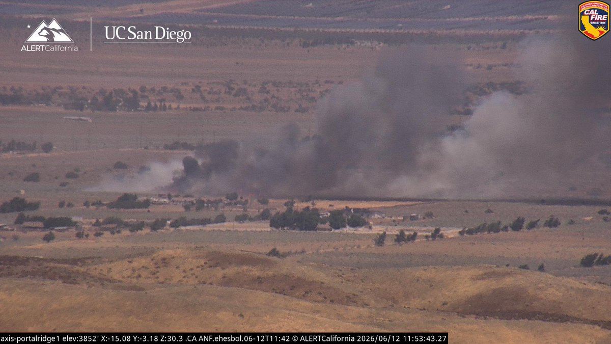 From Copter 22 the Fire is 3 acres, Moderate Rate of Spread, Potential for 10 acres, No Structures are Threatened.This was Reported as a Structure Fire but this has now changed to a Brush Response. Copter 22 is overhead, LACoFD Copter 11, Helitanker 55, Intel 76 is getting dispatched. x.com/danielfiretruc&hellip;