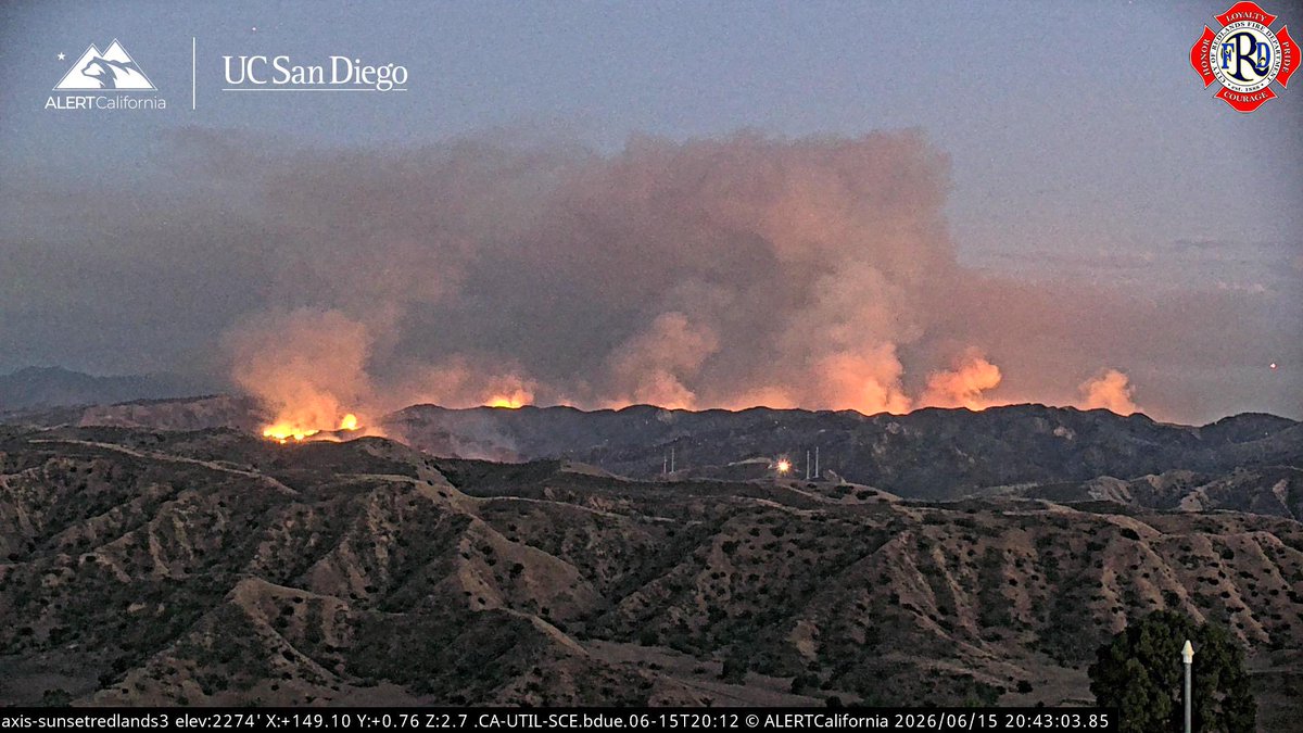 ShoreFire The Fire is continuing to be Active this Evening and is pushing towards Highway 60, be careful driving East Bound on the Highway 60 due to Bad Visibility from Smoke. IC is Reporting West Bound Highway 60 has been Shutdown. 