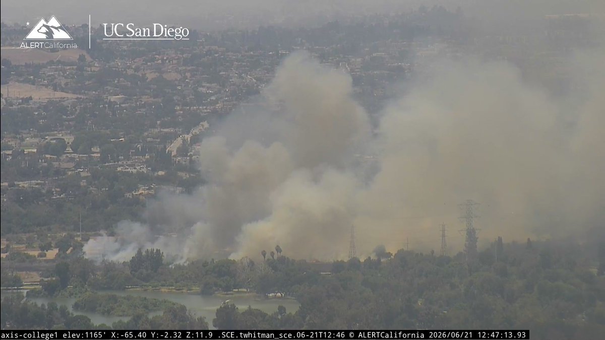 RiverFire Aircraft Assisting. LACoFD Copters 11, 21, Helitanker 55. This is located at Rosemead Blvd, El Monte, Los Angeles County