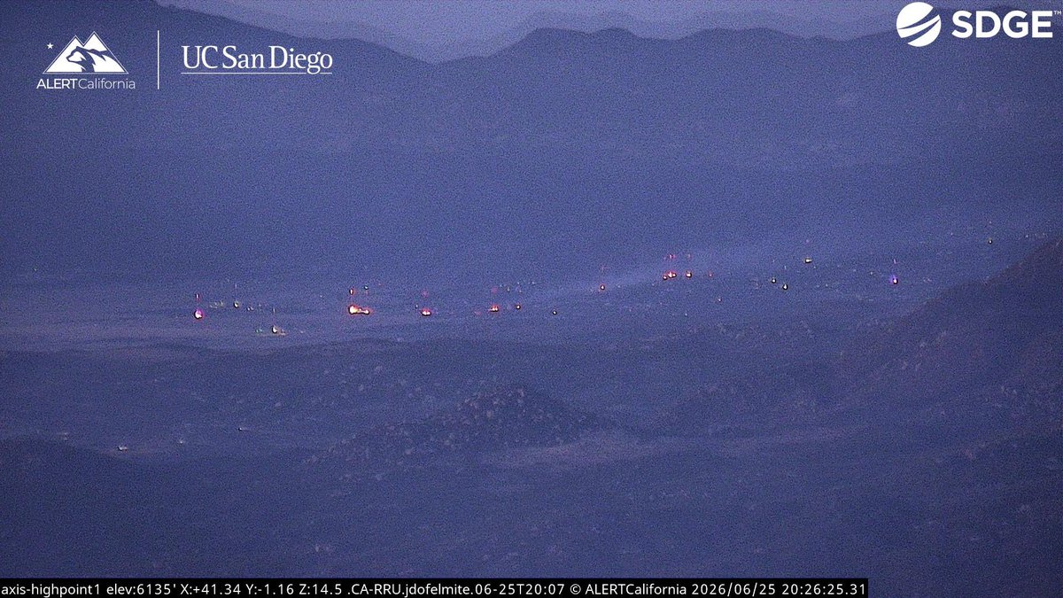 RollingFire Incident Command is Reporting Forward Progress Stopped, 30 acres. Air Attack 310 and Copter 605 are about to be Released. 