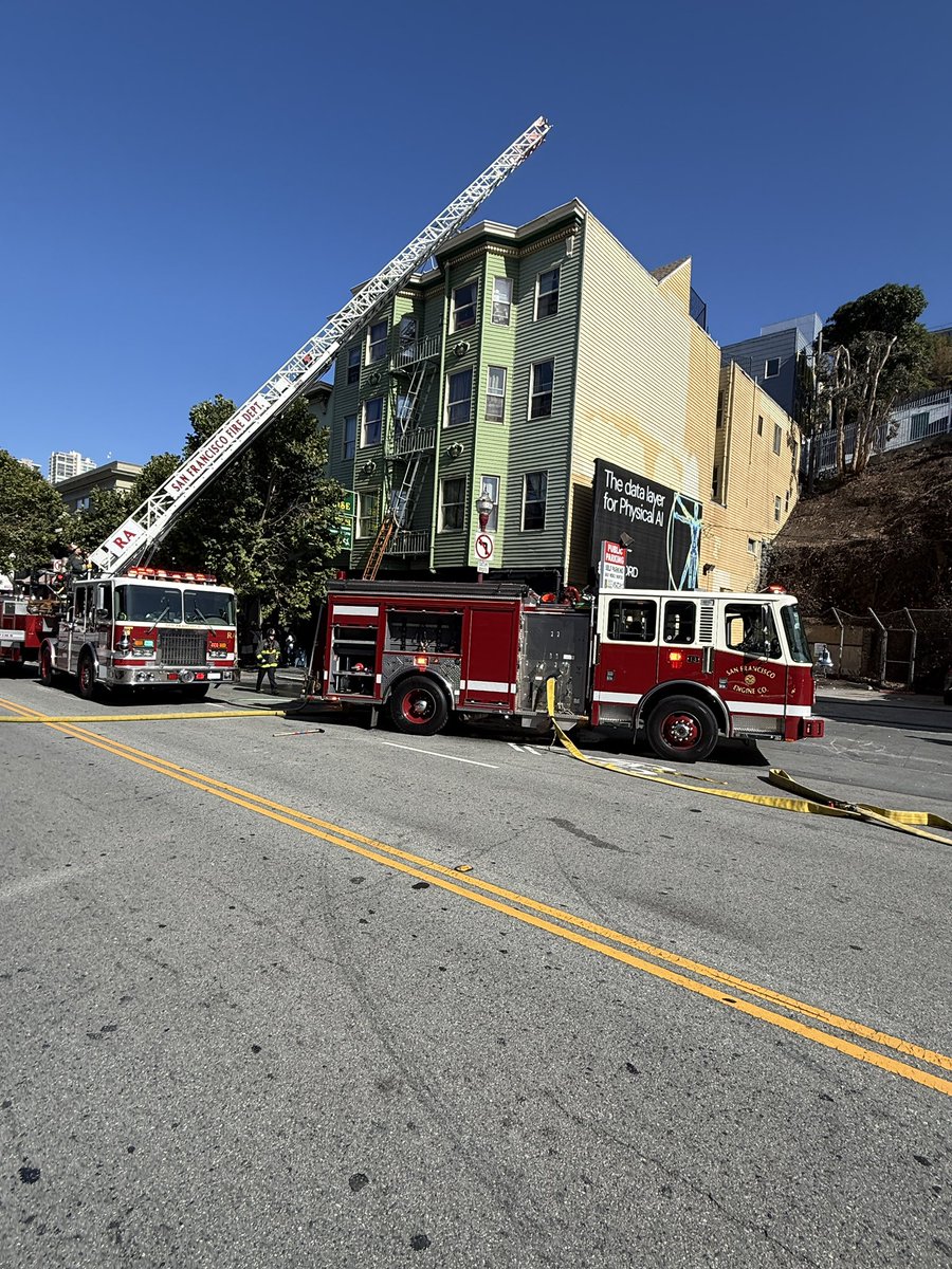 Broadway at Kearny SFFD responded to a one-alarm structure fire at Broadway and Kearny. Crews initiated a quick, aggressive interior attack and extinguished the fire. Exterior crews supported interior operations by opening up areas around theThe San Francisco Fire Department is currently on scene of a one-alarm structure fire in the 400 block of Broadway at Kearny. This fire involves a four-story mixed-use building that has residential units above commercial spaces 