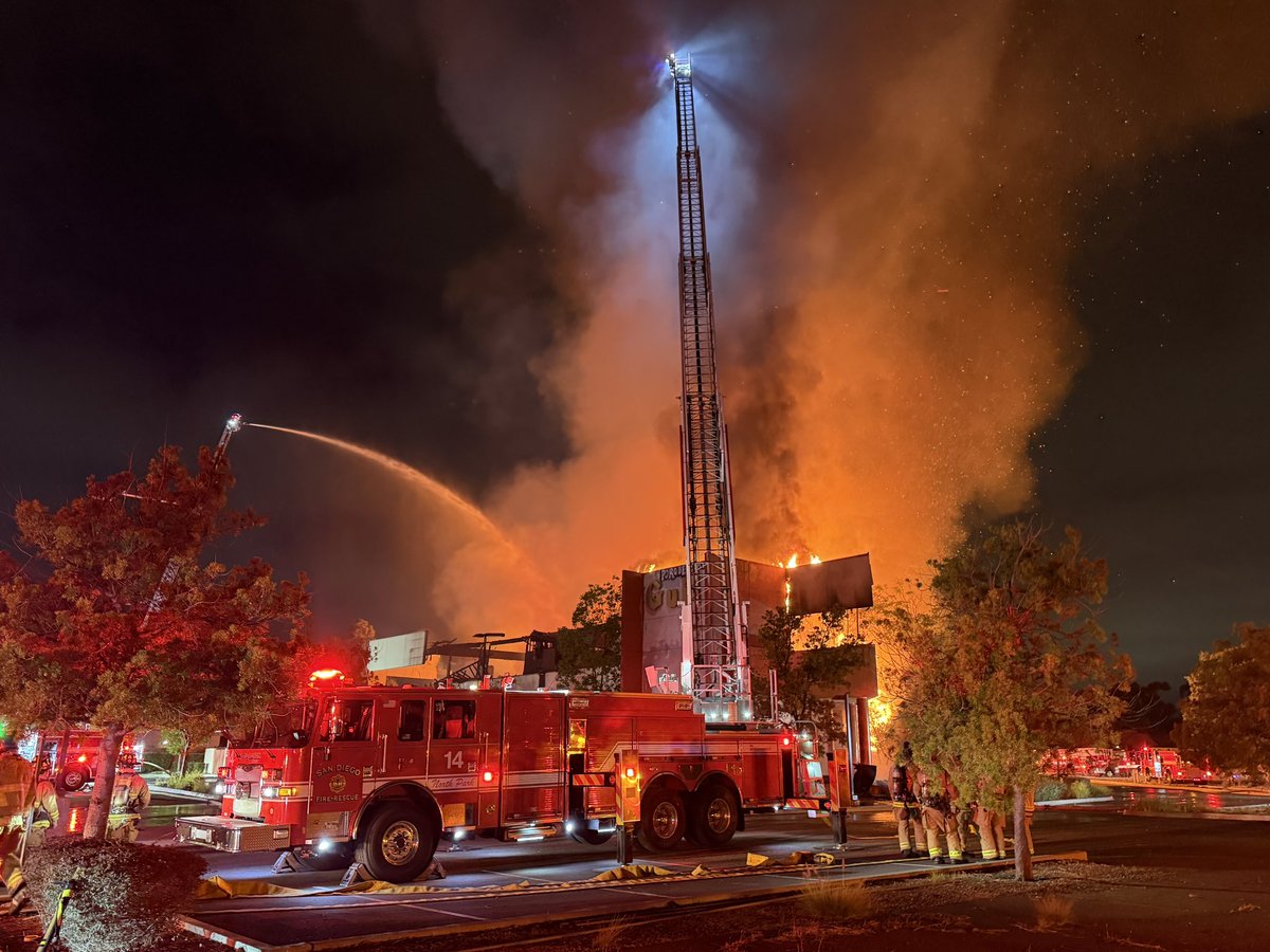More than 100 SDFD personnel responded to a 3-alarm fire at an abandoned commercial building in Serra Mesa. Firefighters achieved knockdown. Crews remained on scene for the next several hours for mop up. No injuries or transports SDFD