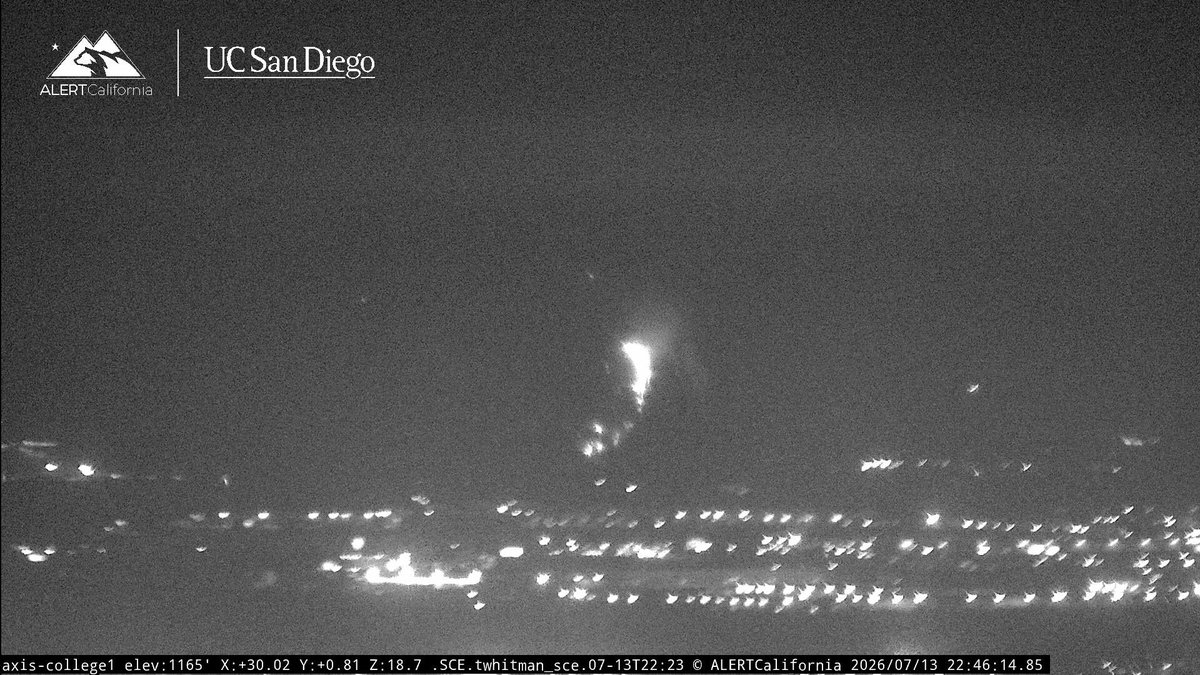 ZebraFire Incident Command - Requesting for Helitanker 47 started up to Continue Water Drops as Helitanker 55 needs to do Fuel and Returns. Air Attack 51 has the Fire Mapped at 25 acres.ZebraFire Current view of the Fire, Helitanker 55 is making direct drops on the Right Flank it's looking better at the moment as long as it doesn't burn into the next drainage. x.com/danielfiretruc