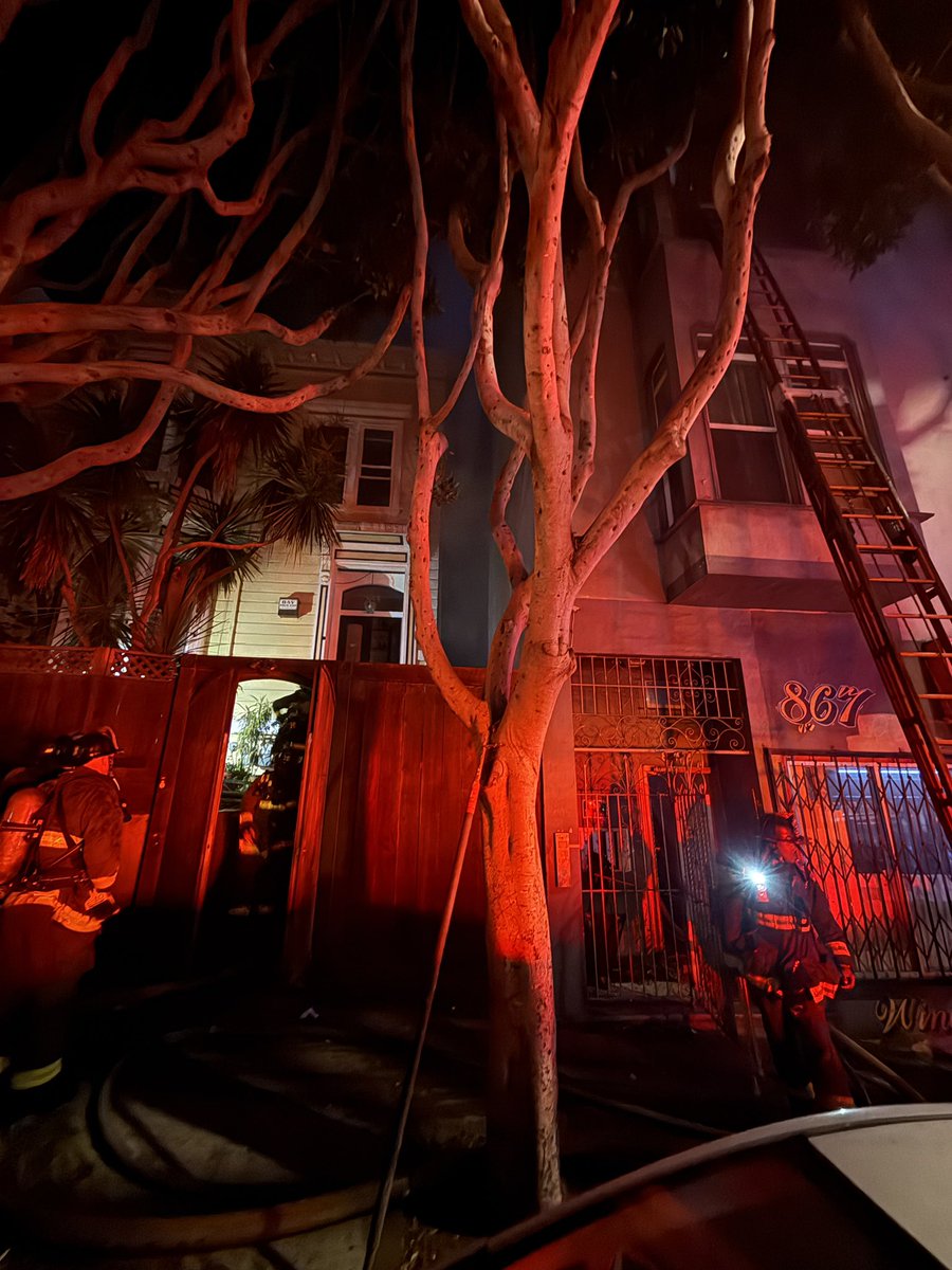 2-ALARM STRUCTURE FIRE – 800 BLOCK FILLMORE  San Francisco Fire Department responded to the 900 block of Fillmore at Fulton Street for a reported structure fire. Crews arrived on scene to find a three-story, multi-residential