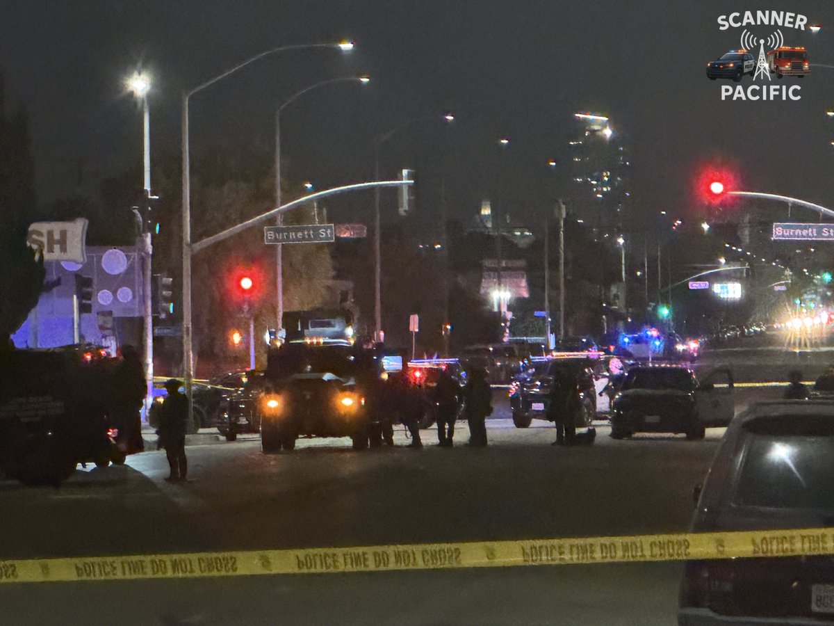 Burnett and Atlantic - Barricaded Suspect, Standoff